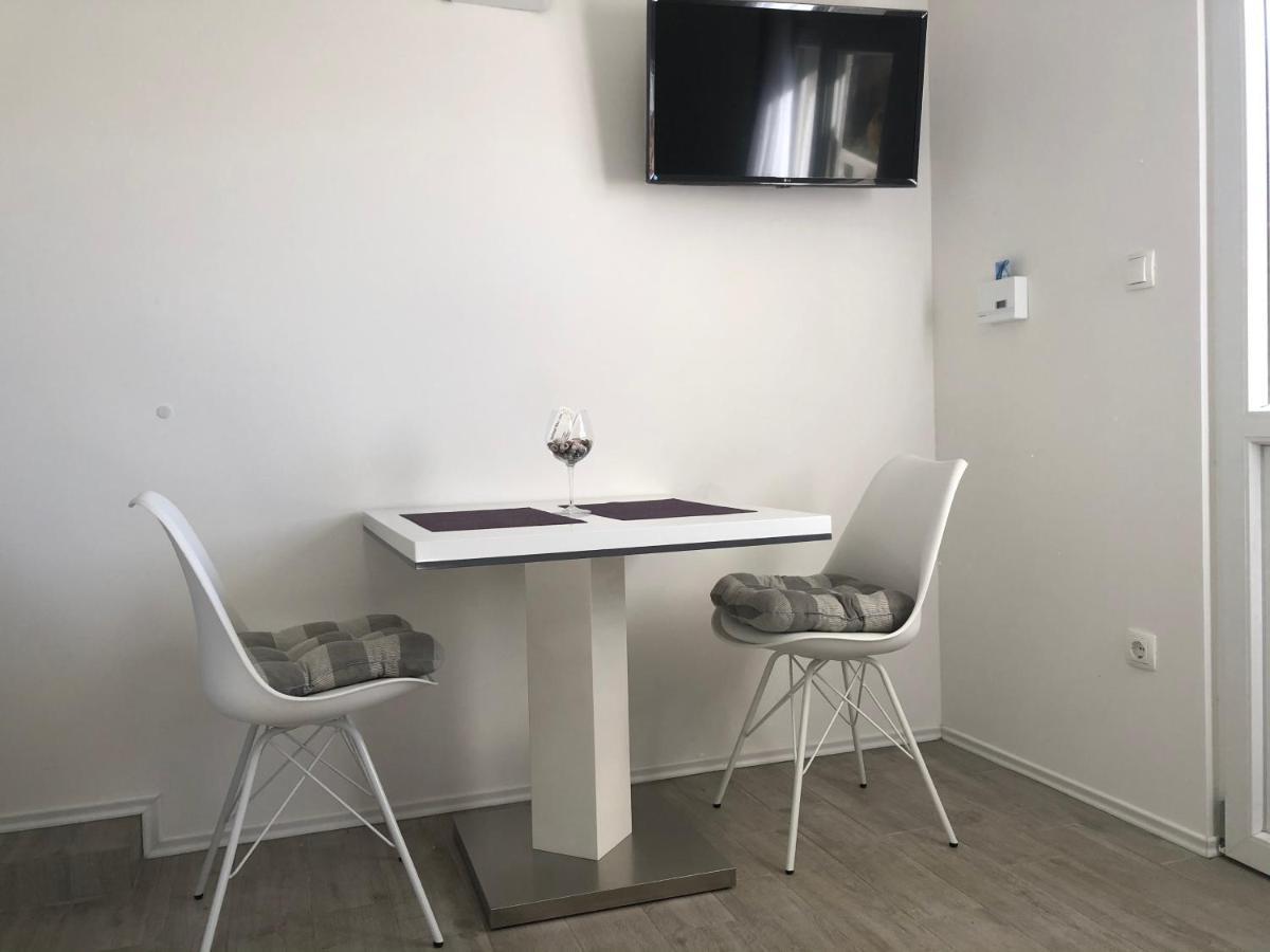 Apartmani Milka I Jozo Omis Luaran gambar