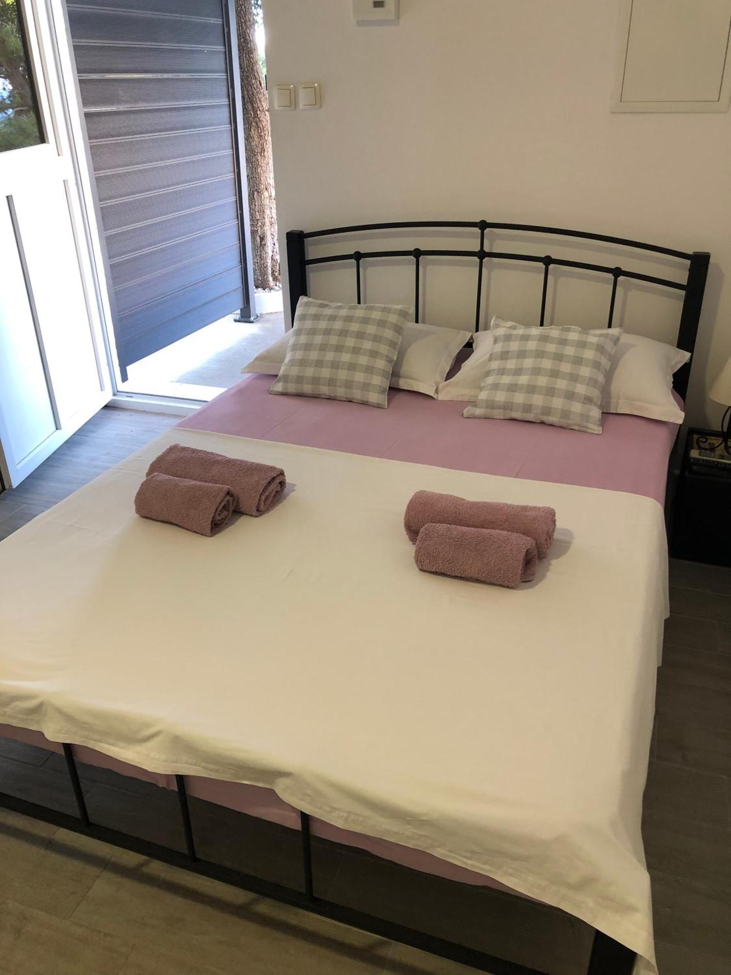 Apartmani Milka I Jozo Omis Bilik gambar