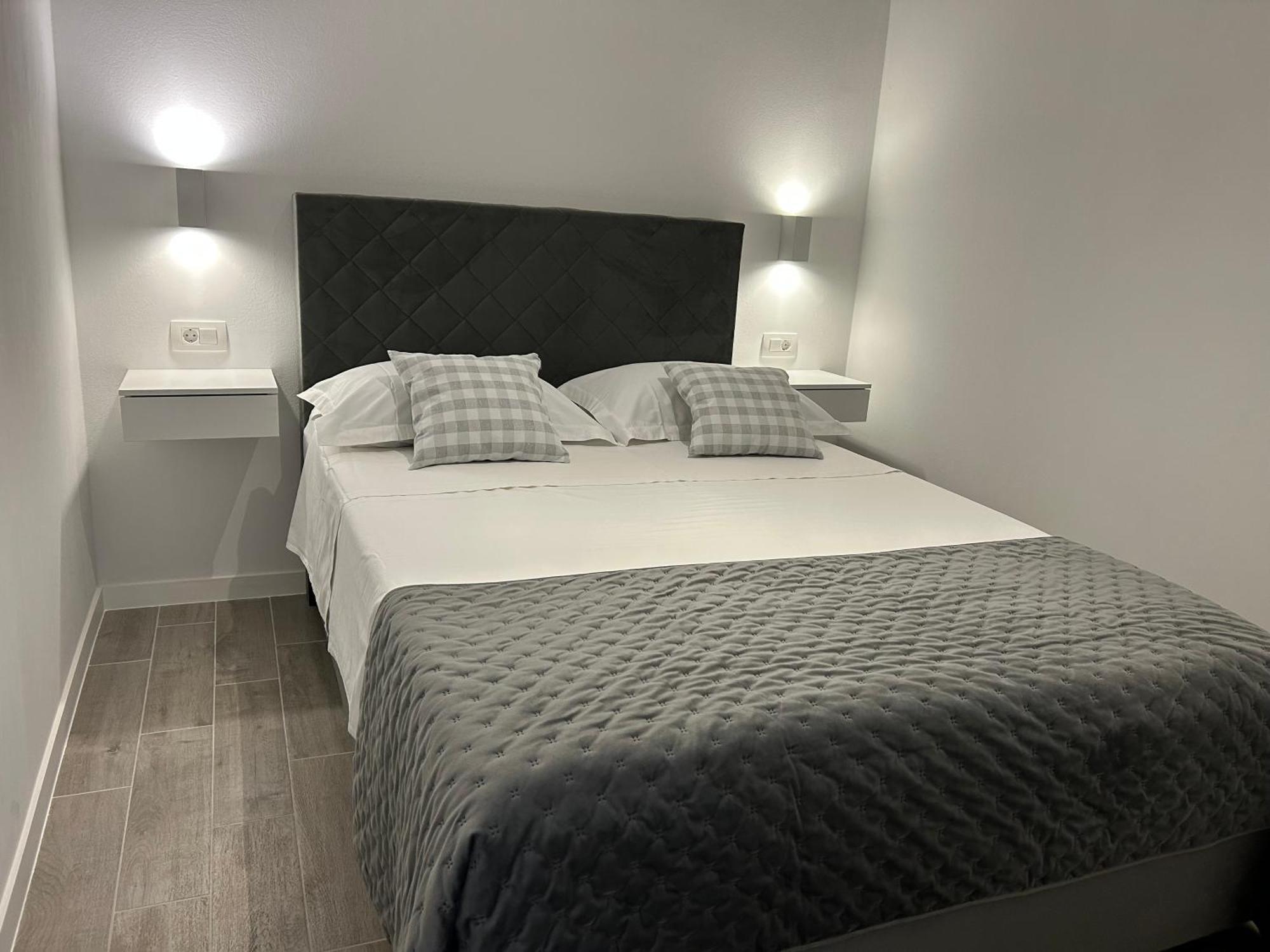 Apartmani Milka I Jozo Omis Bilik gambar