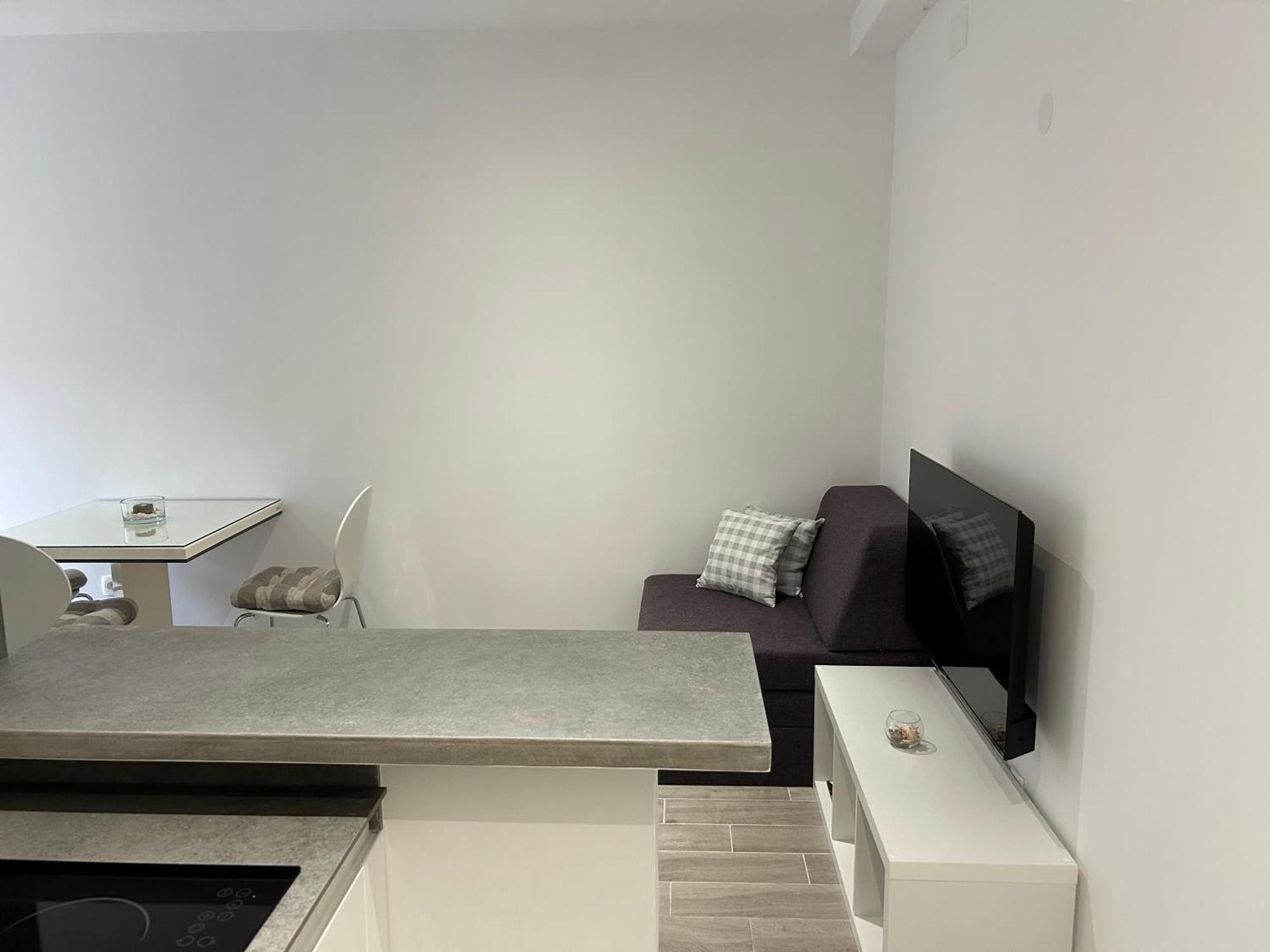 Apartmani Milka I Jozo Omis Bilik gambar