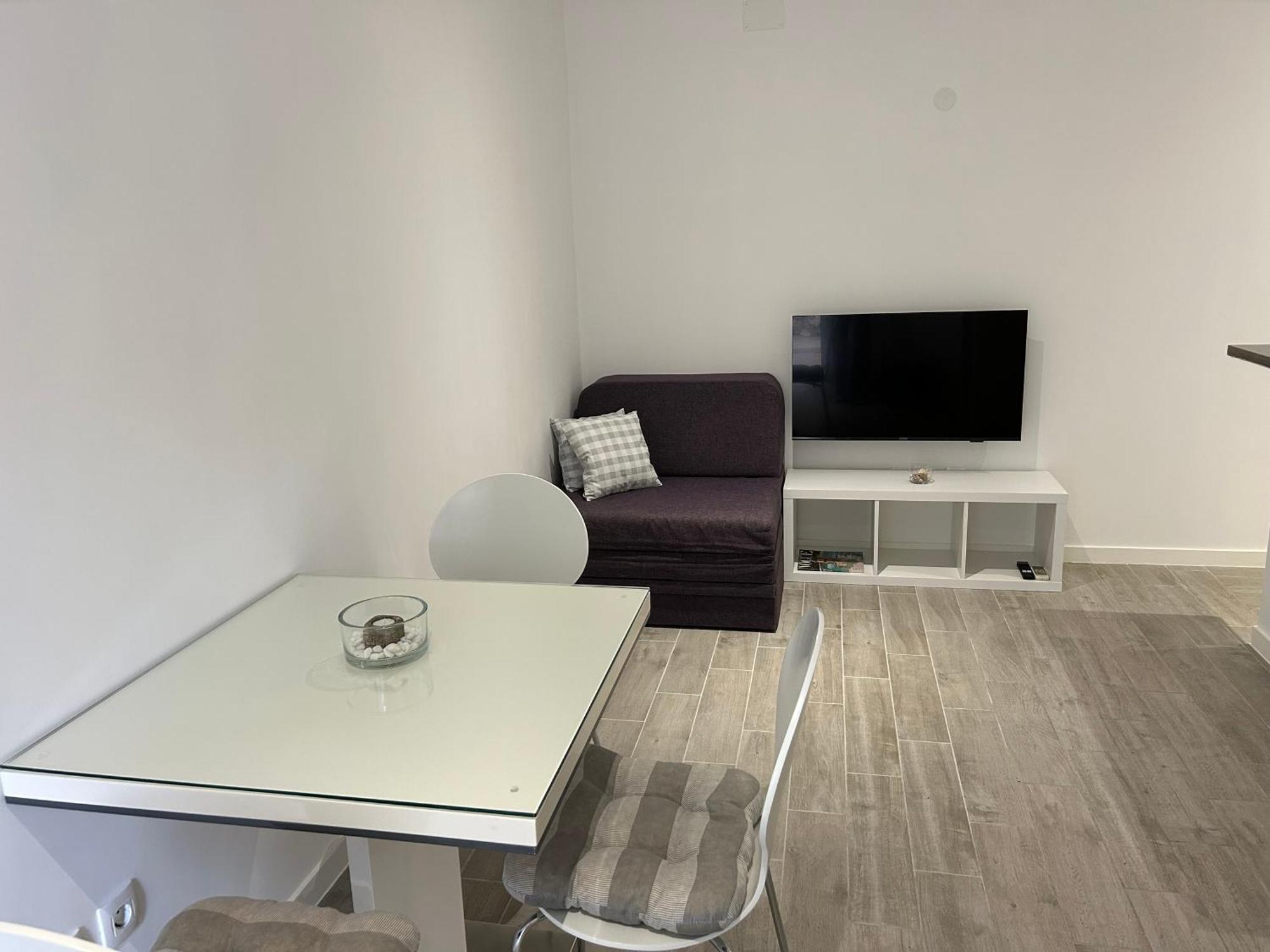 Apartmani Milka I Jozo Omis Bilik gambar