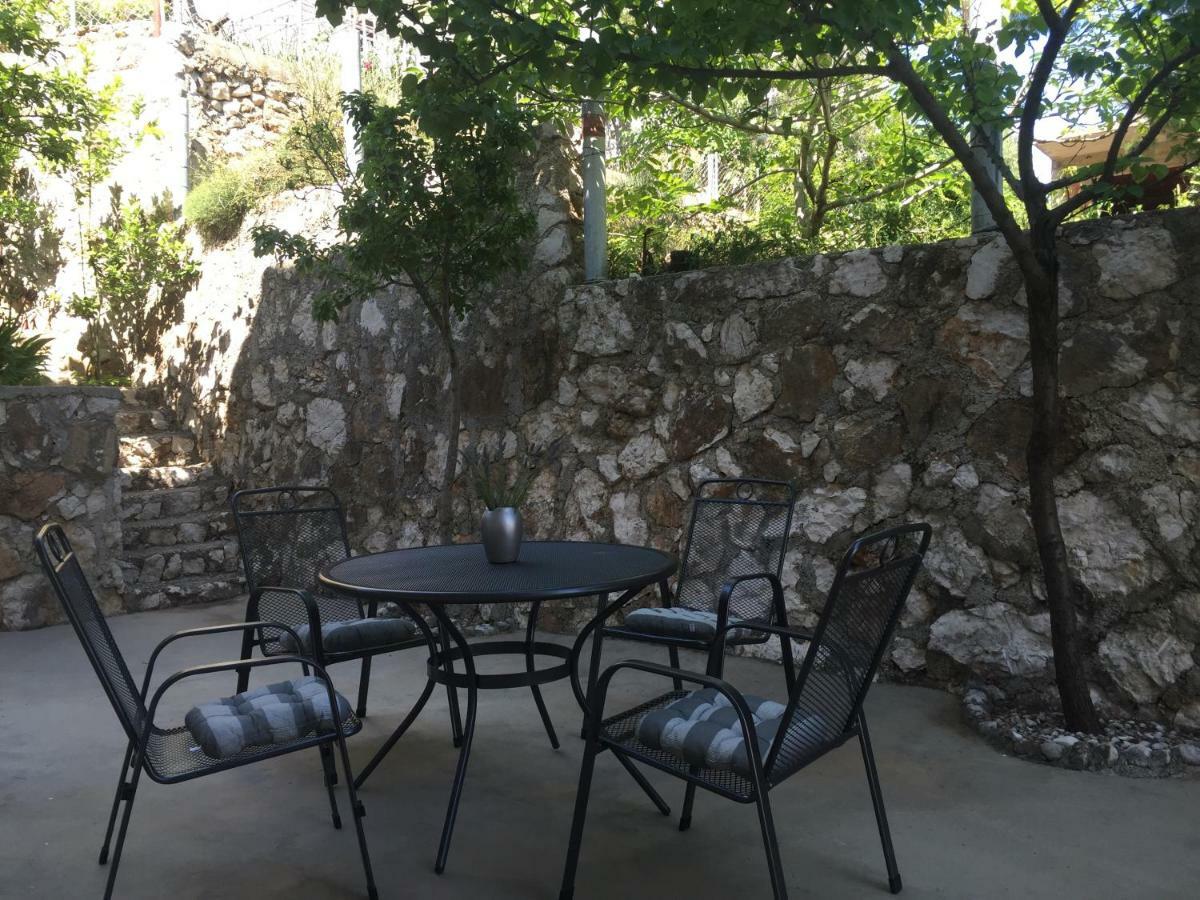 Apartmani Milka I Jozo Omis Luaran gambar